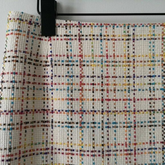 Share New AKRIS Cream Multi Cotton Blend Fringe Hem Tweed Mini Skirt 8, 12 - Picture 5 of 8